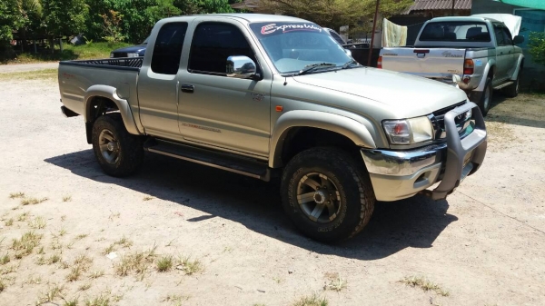 TOYOTA D4D HILUX TIGER X-TRA CAB 2.5 S 4WD ปี2002สีบางคานหน้าเดิม เครื่องดี ขับดี เกืยดี ยางด้อย โทร 0862691888 หรือ 086-474-7394 สุราษฎร์ ราคา 225000฿