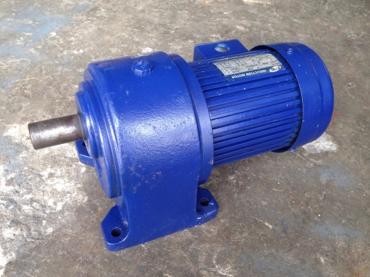 ขายมอเตอร์เกียร์ CPG 1HP. 380V made in Taiwan อัตราทด 1:60 เพลาออกประมาณ 24 รอบต่อนาที สภาพดี พร้อมใช้งาน