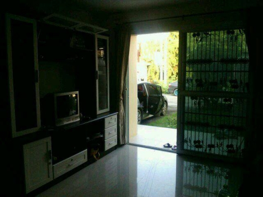 ขายทาวเฮ้าส์ 2 ชั้น หมู่บ้านนิรันดร์วิลล์ 8 เนื้อที่ 26 ตร.ว.