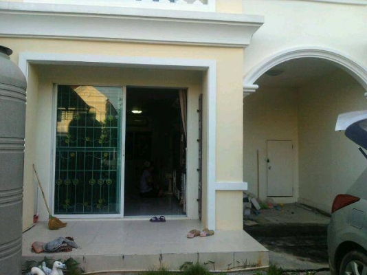 ขายทาวเฮ้าส์ 2 ชั้น หมู่บ้านนิรันดร์วิลล์ 8 เนื้อที่ 26 ตร.ว.