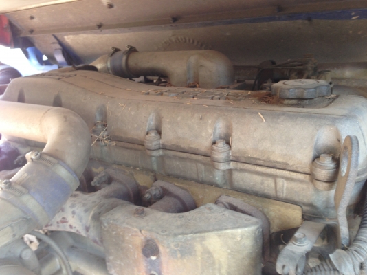 ขายด่วน รถเกี่ยวข้าวไทยเส็งยนต์ รถปี 59 รถใหม่ป้ายแดง (ขายดาวน์ 280,000 บาท) งวดคงเหลือ 776,250 บาท งวดส่งเป็นปี มีภาพวีดีโอ ด้านล่าง เครื่องยนต์ NISSAN 6 FE  เทอร์โบ 265 แรงม้า ปั๊มไดกิ้นเบอร์ 23 ตัวเดิน 12ช่วงล่าง โรลเลอร์ 12ลูก โซ่ 44 ข้อ สภาพพร้อมใช้ง