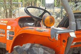 รถไถ2เพลา KUBOTA L3608 36แรง 4WD 2,6xx ชม. ปี55 เครื่อง/เกียร์/ปั้ม เดิม แรงดี สตาร์ทง่าย รถจอด สภาพต้อง เช็ค/เก็บงาน ตามสภาพ เล่มทะเบียนครบ **ขาย รถไถ 2เพลา ส้มๆ KUBOTA L3608 36 แรง 4WD ปี55 2,6××ชม. เครื่อง/เกียร์/ รถไถ2เพลา KUBOTA L3608 36แรง 4WD 2,6xx ชม. ปี55 เครื่อง/เกียร์/ปั้ม เดิม แรงดี สตาร์ทง่าย รถจอด สภาพต้อง เช็ค/เก็บงาน ตามสภาพ เล่มทะเบียนครบ **ขาย รถไถ 2เพลา ส้มๆ KUBOTA L3608 36 แรง 4WD ปี55 2,6××ชม. เครื่อง/เกียร์/
