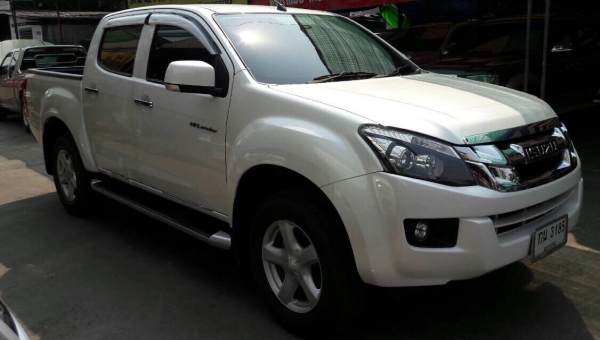 All New DMAX Hi-LANDER 2.5 MT