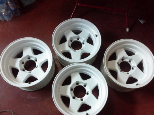 ขายแม็ก Lenso vs2ขนาด 16&times;8 สีขาว -25 เดิมๆครับ