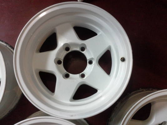 ขายแม็ก Lenso vs2ขนาด 16&times;8 สีขาว -25 เดิมๆครับ