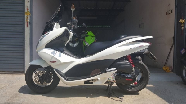 ขออนุญาติขาย HONDA PCX 125i IDLING STOP รุ่น TOP ล้อแม็กแท้ศูนย์ ฟรีค่าโอน