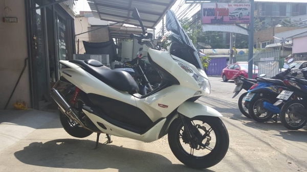 ขออนุญาติขาย HONDA PCX 125i IDLING STOP รุ่น TOP ล้อแม็กแท้ศูนย์ ฟรีค่าโอน