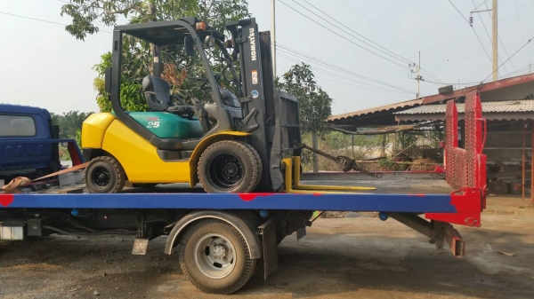 ขายด่วนรถยกKOMATSU FG25-17ยก2.5ตันเสาสูง3เมตรงากะดกได้ยางหน้าคู้รถนอกเพิ่งนำเข้ามายังไม่เคยใช้งานในเมืองไทยเลย ขายด่วนรถยกKOMATSU FG25-17ยก2.5ตันเสาสูง3เมตรงากะดกได้ยางหน้าคู้รถนอกเพิ่งนำเข้ามายังไม่เคยใช้งานในเมืองไทยเลย