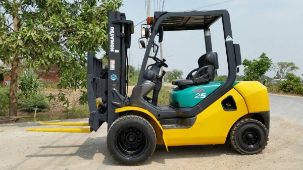 ขายด่วนรถยกKOMATSU FG25-17ยก2.5ตันเสาสูง3เมตรงากะดกได้ยางหน้าคู้รถนอกเพิ่งนำเข้ามายังไม่เคยใช้งานในเมืองไทยเลย ขายด่วนรถยกKOMATSU FG25-17ยก2.5ตันเสาสูง3เมตรงากะดกได้ยางหน้าคู้รถนอกเพิ่งนำเข้ามายังไม่เคยใช้งานในเมืองไทยเลย