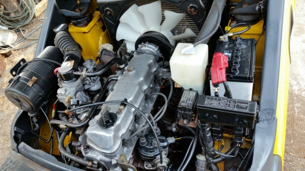 ขายด่วนรถยกKOMATSU FG25-17ยก2.5ตันเสาสูง3เมตรงากะดกได้ยางหน้าคู้รถนอกเพิ่งนำเข้ามายังไม่เคยใช้งานในเมืองไทยเลย ขายด่วนรถยกKOMATSU FG25-17ยก2.5ตันเสาสูง3เมตรงากะดกได้ยางหน้าคู้รถนอกเพิ่งนำเข้ามายังไม่เคยใช้งานในเมืองไทยเลย