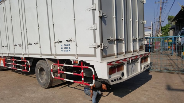 6ล้อร๊อกกี้ 210 แรง ตู้ 10 บาน เพิ่งต่อใหม่ ยาว 7.40 สภาพพร้อมใช้งาน คัสซีสวยตลอดเส้น 6ล้อร๊อกกี้ 210 แรง ตู้ 10 บาน เพิ่งต่อใหม่ ยาว 7.40 สภาพพร้อมใช้งาน คัสซีสวยตลอดเส้น