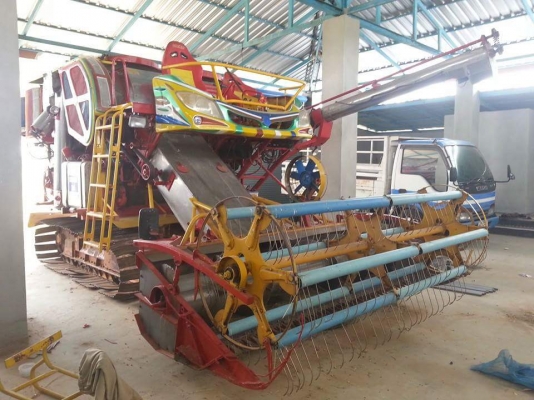 ขายรถเกี่ยวข้าว เกษตรพัฒนา ตัวเดิน12 เครื่อง270เทอร์โบ รถสวยพร้อมใช้งาน สนใจโทร 090-8588220คุณนะ 093-3258446คุณบิว หรือเข้าดูสินค้าอื่นๆได้ที่ www.truck.in.th/498 หรือเพจFacebook ณรงค์ ซื้อขายรถมือสอง (เว็บไซต์ส่วนตัว) หรือFacebook คุณนะ รถบรรทุก