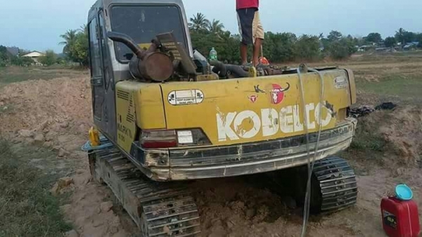 ขายรถแบคโค SK120-3 มาร์คที ไฟฟ้าตัด ขายตามสภาพ สนใจโทร 090-8588220คุณนะ 093-3258446คุณบิว หรือเข้าดูสินค้าอื่นๆได้ที่ www.truck.in.th/498 หรือเพจFacebook ณรงค์ ซื้อขายรถมือสอง (เว็บไซต์ส่วนตัว) หรือFacebook คุณนะ รถบรรทุก