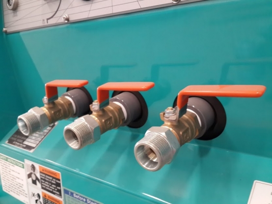 ขายเครื่อมปั๊มลมมือหนึ่งแบบล้อ ยี่ห้อ DENYO รุ่น DIS180SS2 รับประกันสินค้า 1 ปีเต็ม