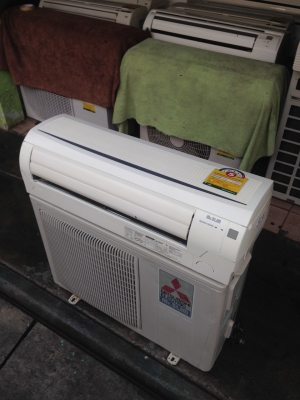 **** ขายแอร์ Mitsubishi 12500 BTU สภาพสวย **** **** ขายแอร์ Mitsubishi 12500 BTU สภาพสวย ****