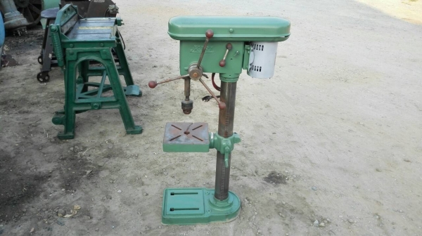 เจาะ KIRA Made in JAPAN เบอร์กลาง 16 mm. มอเตอร์ Mitsu Japan 2 สายไฟบ้าน คอแน่นสวยๆพร้อมใช้.