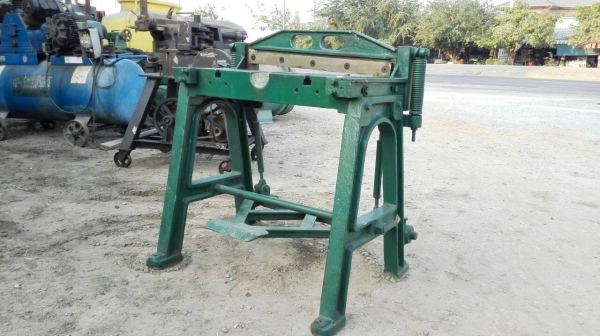 Sell> กรรไกรขาเหยียบ ขนาด 2 ฟุต 60 cm. ตัดสังกะสี อลูมีเนียม โครงหนาปึ้กรุ่นหนัก มีดคมกริ้บ สภาพใหม่ มาเทสได้พร้อมใช้งาน.