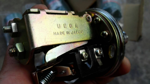 Sell> เพรสเชอร์คอนโทรล (PRESSURE CONTROLS) UEDA SEISAKUSHO Made in Japan ของใหม่ 100\% นอนกล่อง!!