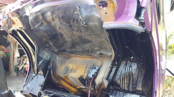 รถบรรทุก 6 ล้อ บรรทุกน้ำ ยี่ห้อ HINO ปีจดทะเบียน 2547 121 แรงม้า