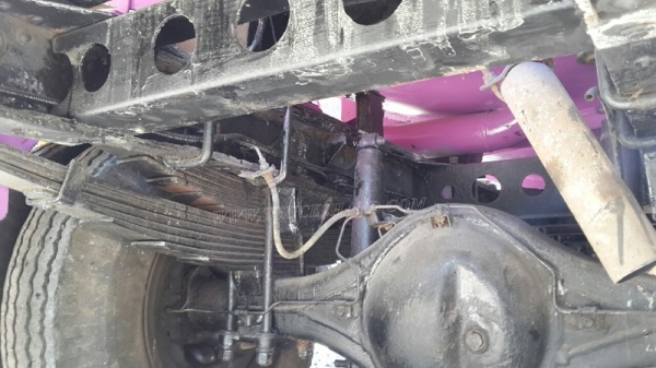 รถบรรทุก 6 ล้อ บรรทุกน้ำ ยี่ห้อ HINO ปีจดทะเบียน 2547 121 แรงม้า