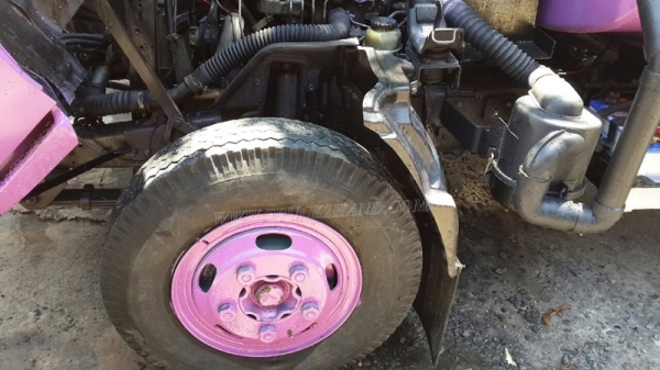 รถบรรทุก 6 ล้อ บรรทุกน้ำ ยี่ห้อ HINO ปีจดทะเบียน 2547 121 แรงม้า