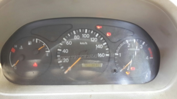 รถบรรทุก 6 ล้อ บรรทุกน้ำ ยี่ห้อ HINO ปีจดทะเบียน 2547 121 แรงม้า