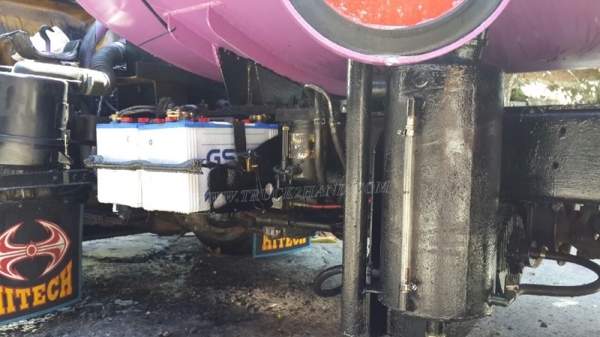 รถบรรทุก 6 ล้อ บรรทุกน้ำ ยี่ห้อ HINO ปีจดทะเบียน 2547 121 แรงม้า