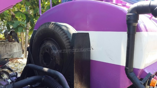 รถบรรทุก 6 ล้อ บรรทุกน้ำ ยี่ห้อ HINO ปีจดทะเบียน 2547 121 แรงม้า