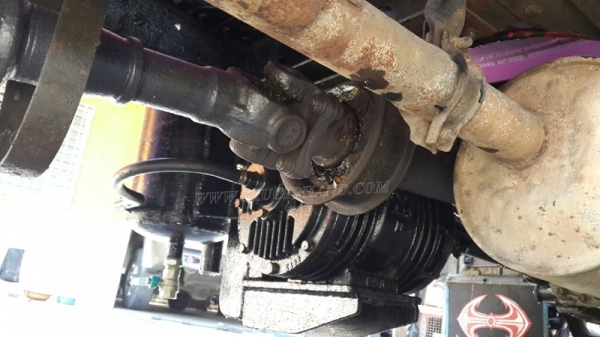 รถบรรทุก 6 ล้อ บรรทุกน้ำ ยี่ห้อ HINO ปีจดทะเบียน 2547 121 แรงม้า