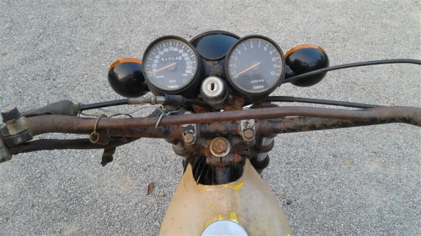 ขาย DT100 มีเล่มไม่มีชุดโอนเครื่องดีคันสตาร์ทคันเกียร์โครงไม่เชื่อมเดิมแห้งๆเหมาะเอาไปปั้น ขาย 9500 บาท