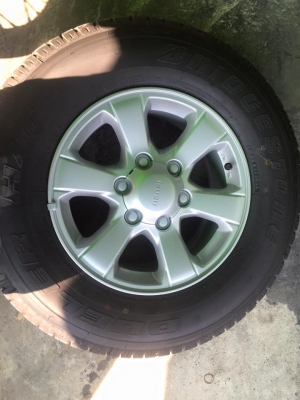 ขายล้อแม็ก ISUZU ออนิวบูลเพาเวอร์1.9 ถอดป้ายแดงขอบ16 4ล้อ ราคา 20,000บาท