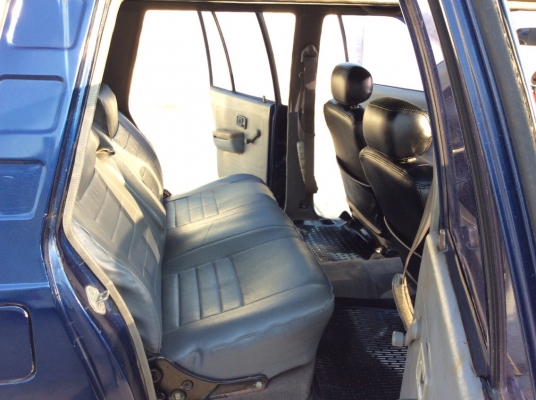 ขายรถกระบะแวน มาสด้า B2000 แวน 5ประตู ปี89 เครื่องเบนซิลเดิมๆ 2.0 เกียร์ธรรมดา ภายในสวยเบาะสวยสะอาด แอร์หน้า-หลังพร้อม ตัวถังเดิมๆจอดตากแดดสีร่อนแต่ไม่ผุ แชสซีสวยทั้งเส้น แม็กขอบ 15" ยางดี รถขับดีมากๆๆใช้ส่งของได้เลยครับ ประหยัดน้ำมันมาก ภาษีปี59ไม่ข