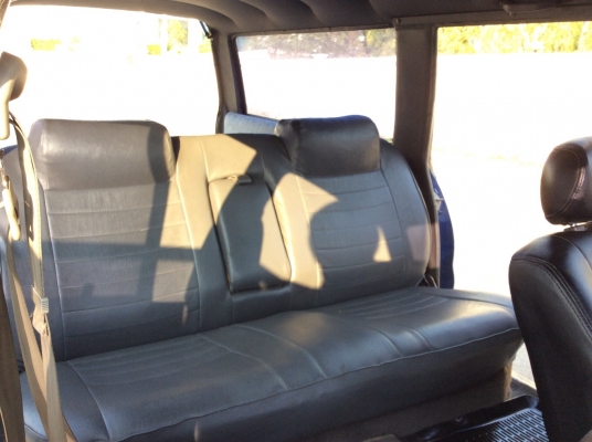 ขายรถกระบะแวน มาสด้า B2000 แวน 5ประตู ปี89 เครื่องเบนซิลเดิมๆ 2.0 เกียร์ธรรมดา ภายในสวยเบาะสวยสะอาด แอร์หน้า-หลังพร้อม ตัวถังเดิมๆจอดตากแดดสีร่อนแต่ไม่ผุ แชสซีสวยทั้งเส้น แม็กขอบ 15" ยางดี รถขับดีมากๆๆใช้ส่งของได้เลยครับ ประหยัดน้ำมันมาก ภาษีปี59ไม่ข