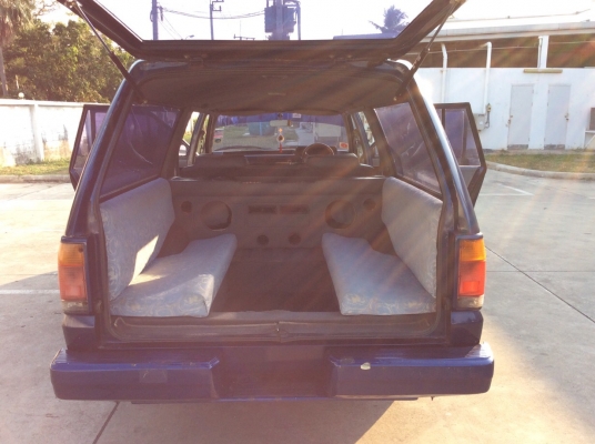 ขายรถกระบะแวน มาสด้า B2000 แวน 5ประตู ปี89 เครื่องเบนซิลเดิมๆ 2.0 เกียร์ธรรมดา ภายในสวยเบาะสวยสะอาด แอร์หน้า-หลังพร้อม ตัวถังเดิมๆจอดตากแดดสีร่อนแต่ไม่ผุ แชสซีสวยทั้งเส้น แม็กขอบ 15" ยางดี รถขับดีมากๆๆใช้ส่งของได้เลยครับ ประหยัดน้ำมันมาก ภาษีปี59ไม่ข