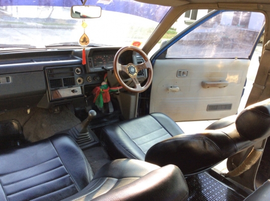 ขายรถกระบะแวน มาสด้า B2000 แวน 5ประตู ปี89 เครื่องเบนซิลเดิมๆ 2.0 เกียร์ธรรมดา ภายในสวยเบาะสวยสะอาด แอร์หน้า-หลังพร้อม ตัวถังเดิมๆจอดตากแดดสีร่อนแต่ไม่ผุ แชสซีสวยทั้งเส้น แม็กขอบ 15" ยางดี รถขับดีมากๆๆใช้ส่งของได้เลยครับ ประหยัดน้ำมันมาก ภาษีปี59ไม่ข