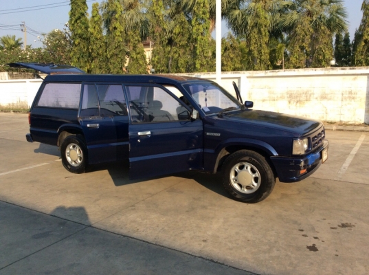 ขายรถกระบะแวน มาสด้า B2000 แวน 5ประตู ปี89 เครื่องเบนซิลเดิมๆ 2.0 เกียร์ธรรมดา ภายในสวยเบาะสวยสะอาด แอร์หน้า-หลังพร้อม ตัวถังเดิมๆจอดตากแดดสีร่อนแต่ไม่ผุ แชสซีสวยทั้งเส้น แม็กขอบ 15" ยางดี รถขับดีมากๆๆใช้ส่งของได้เลยครับ ประหยัดน้ำมันมาก ภาษีปี59ไม่ข