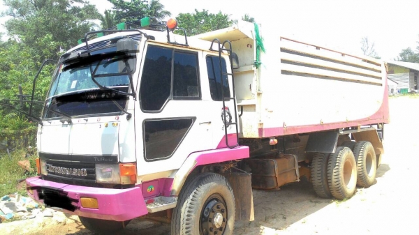 ขายมิตซูบิชิ สิบล้อดั้ม หลงโบ ขายมิตซูบิชิ สิบล้อดั้ม หลงโบ
