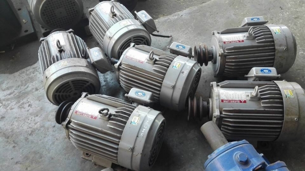 **** Sold **** มอเตอร์ Mitsubishi 3 HP. 380V รุ่นใหม่ปัจจุบัน SF-JR สภาพใหม่ 95\% เดิมๆวิ่งเงียบทุกตัวมาเทสก่อนได้!!