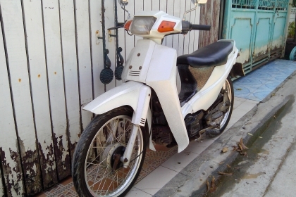 ขายซูซูกิ คริสตัส พร้อมใช้