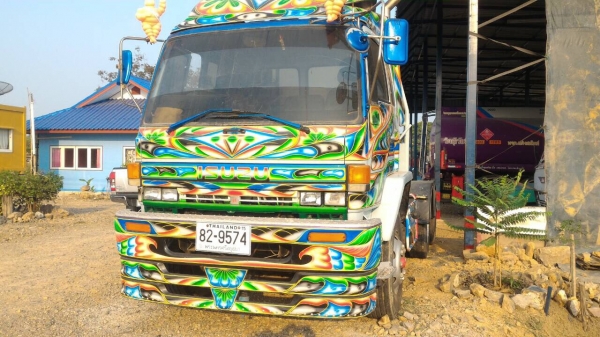 สิบล้อหัวลาก อีซูซุ