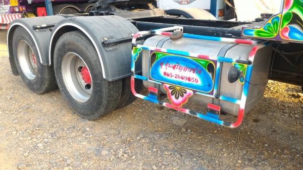 สิบล้อหัวลาก อีซูซุ