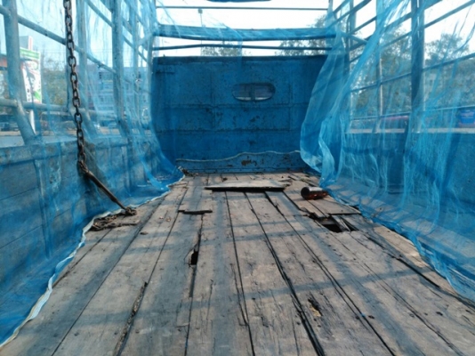 ลดราคาเหลือ 249000 บาทขายรถบรรทุกหกอีซูซู NPR -เครื่อง 4BE1- 110แรงม้า F หลังแล้ว รถปี 2546
