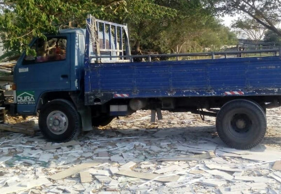 หกล้อ อีซูซุ NPR115ปี36เกียร์สั่น ช่วงล่าง F ยาว4.30ม สภาพสวยเดิมๆพร้อมใช้ เล่มทะเบียนพร้อมโอน