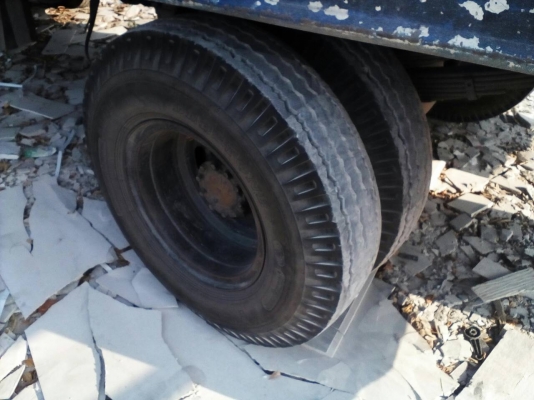 หกล้อ อีซูซุ NPR115ปี36เกียร์สั่น ช่วงล่าง F ยาว4.30ม สภาพสวยเดิมๆพร้อมใช้ เล่มทะเบียนพร้อมโอน