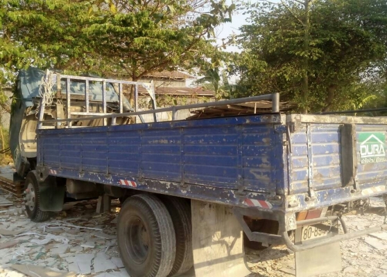 หกล้อ อีซูซุ NPR115ปี36เกียร์สั่น ช่วงล่าง F ยาว4.30ม สภาพสวยเดิมๆพร้อมใช้ เล่มทะเบียนพร้อมโอน