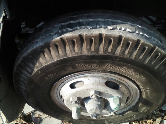 หกล้อ อีซูซุ NPR115ปี36เกียร์สั่น ช่วงล่าง F ยาว4.30ม สภาพสวยเดิมๆพร้อมใช้ เล่มทะเบียนพร้อมโอน