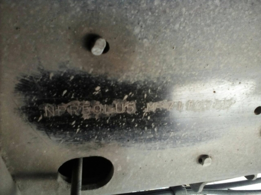 หกล้อ อีซูซุ NPR115ปี36เกียร์สั่น ช่วงล่าง F ยาว4.30ม สภาพสวยเดิมๆพร้อมใช้ เล่มทะเบียนพร้อมโอน