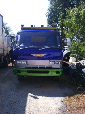 รถดั้มพ์ 6 ล้อขนาดกลาง ปี 2535