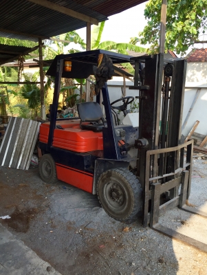 ขายโฟคลิฟต์2.5ตัน/ราคา150000