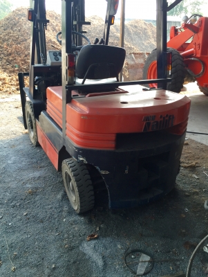 ขายโฟคลิฟต์2.5ตัน/ราคา150000